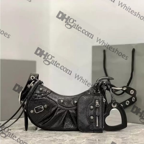 classic women's motorcycle armpit bag exterior real pickup bags women handbags designer women's handbag shoulder strap wallet
classic women's motorcycle armpit bag exterior real pickup bags women handbags designer women's handbag shoulder strap wallet