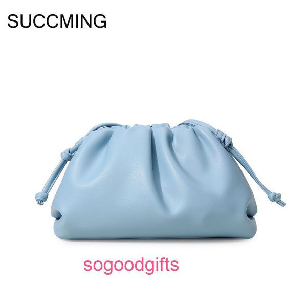 luxurys jodies designers bag crossbody bottegas bags venetas with the logo leather mini cloud bag wrinkled dumpling bag layer cowhide ha
luxurys jodies designers bag crossbody bottegas bags venetas with the logo leather mini cloud bag wrinkled dumpling bag layer cowhide ha