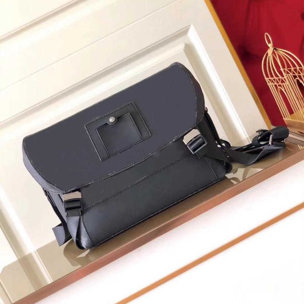 2021 selling classic trend men's and women's shoulder bag fashion messenger printed portable cross-body
2021 selling classic trend men's and women's shoulder bag fashion messenger printed portable cross-body