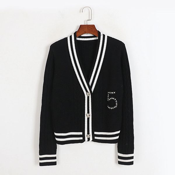 88 2022 milan style summer sweater brand same style sweater v neck long sleeve pullover flora print white black fashion womens clothes dl
88 2022 milan style summer sweater brand same style sweater v neck long sleeve pullover flora print white black fashion womens clothes dl