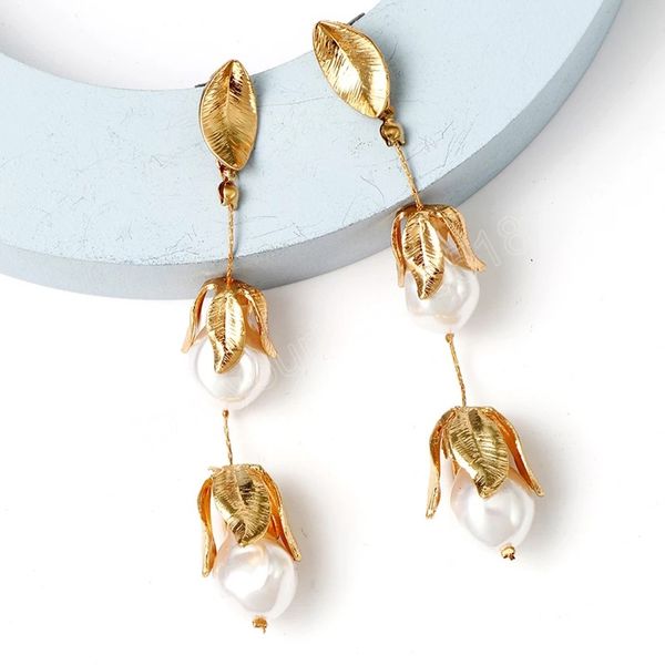 elegant metal korean fashion pearl dangle earrings for woman drop earring jewelry accessories for women gift, Silver
elegant metal korean fashion pearl dangle earrings for woman drop earring jewelry accessories for women gift, Silver