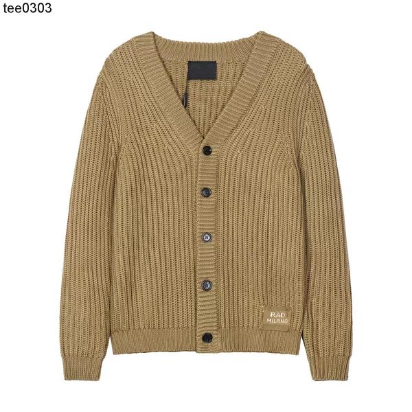 tongchao brand p family autumn and winter new knitwear couple's wool blended v-neck cardigan coat, White;black
tongchao brand p family autumn and winter new knitwear couple's wool blended v-neck cardigan coat, White;black