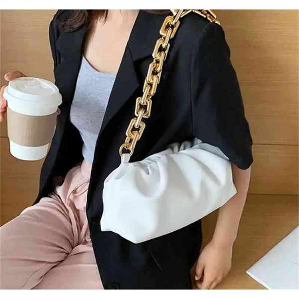 designer fashion bottegas's bags venetas's chain cloud bag 2022 spring new versatile fold soft leather women's leisure wester
designer fashion bottegas's bags venetas's chain cloud bag 2022 spring new versatile fold soft leather women's leisure wester
