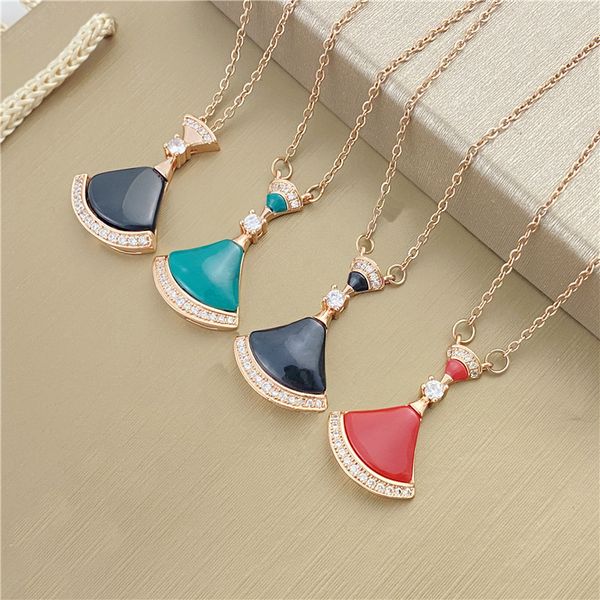 designer necklace luxury jewelry small skirt diamond necklaces fritillaria necklace pendant white red shell clavicle chain stainless steel p, Silver
designer necklace luxury jewelry small skirt diamond necklaces fritillaria necklace pendant white red shell clavicle chain stainless steel p, Silver