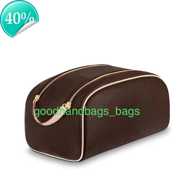 designer evening bag new shoulder mini hand high-end quality men travelling toilet fashion women wash large capacity cosmetic s makeup toile
designer evening bag new shoulder mini hand high-end quality men travelling toilet fashion women wash large capacity cosmetic s makeup toile