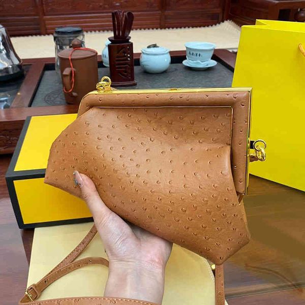 luxury saddle crossbody fends bags for womens multicolor handbag designer sling bag baguette tote shoulder purses woman 7a fashion wallet kk
luxury saddle crossbody fends bags for womens multicolor handbag designer sling bag baguette tote shoulder purses woman 7a fashion wallet kk