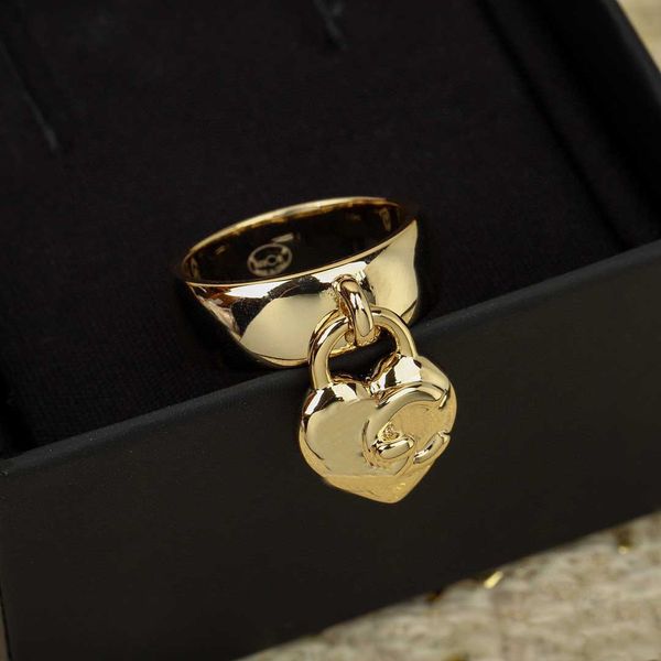 2022 luxury quality charm punk band ring in 18k gold plated have box stamp heart shape ps7215a, Silver
2022 luxury quality charm punk band ring in 18k gold plated have box stamp heart shape ps7215a, Silver