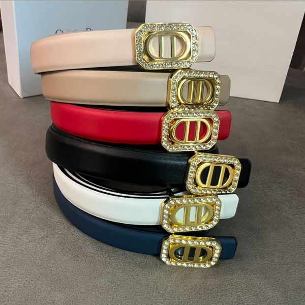 luxury bb triomphe designer belts gold with diamonds alphabet designers belt for women classic solid color thin belt width 2.5 cm size 95-11, Black;brown
luxury bb triomphe designer belts gold with diamonds alphabet designers belt for women classic solid color thin belt width 2.5 cm size 95-11, Black;brown