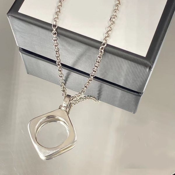 new fashion pendant necklace classic light luxury brand designer fashion silver metal simple style suitable for men and women party jewelry
new fashion pendant necklace classic light luxury brand designer fashion silver metal simple style suitable for men and women party jewelry