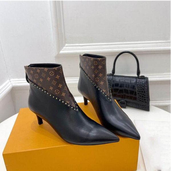 2022 autumn and winter new pointed old flower ankle boots version rear zipper calfskin high heel boot, Black
2022 autumn and winter new pointed old flower ankle boots version rear zipper calfskin high heel boot, Black