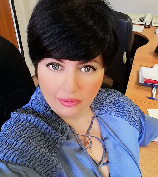 brazilian virgin short pixie cut wig full machine made human hair wig for black women, Black;brown
brazilian virgin short pixie cut wig full machine made human hair wig for black women, Black;brown