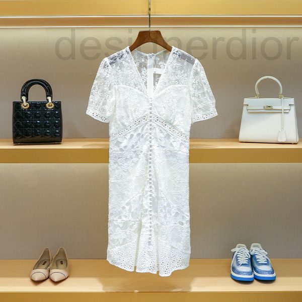 casual dresses designer family 2022 autumn new french bubble sleeve v-neck mesh embroidery heavy industry white lace dress, Black;gray
casual dresses designer family 2022 autumn new french bubble sleeve v-neck mesh embroidery heavy industry white lace dress, Black;gray