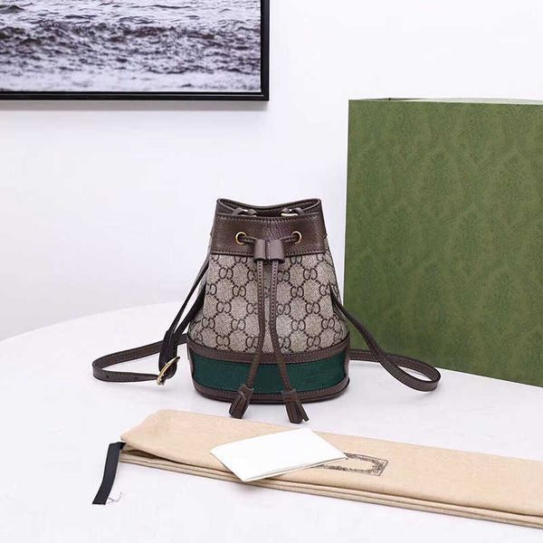 2021 luxury famous designer handbags women bag fashion bucket shoulder cross body clutch plain leather string totes casual perfect drawstrin
2021 luxury famous designer handbags women bag fashion bucket shoulder cross body clutch plain leather string totes casual perfect drawstrin