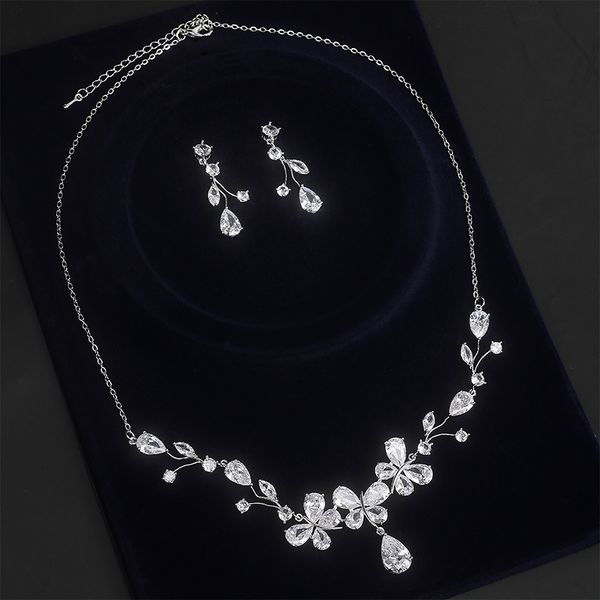 elegant women's sets flower inlaid shining zircons fashion water drop pendant necklace earrings wedding banquet jewelry, Slivery;golden
elegant women's sets flower inlaid shining zircons fashion water drop pendant necklace earrings wedding banquet jewelry, Slivery;golden
