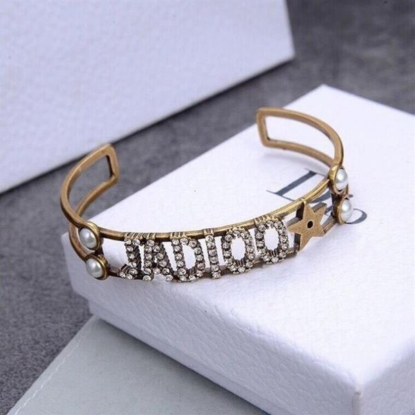 2021 new designer bracelets bracelets brass material fashion ladies bangle bracelet8 4j65221g, Black
2021 new designer bracelets bracelets brass material fashion ladies bangle bracelet8 4j65221g, Black