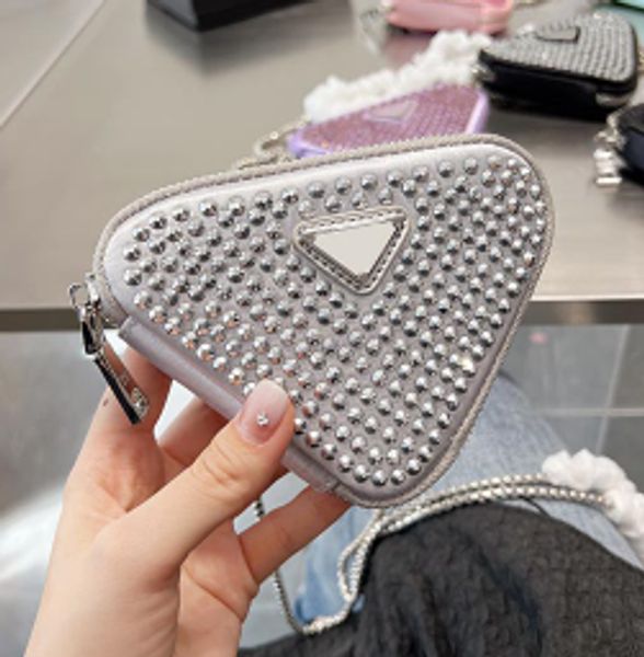22ss classic fashion luxury designer coin purses crossbody wallet seven colors decorated with brick and stone outdoor, Red;black
22ss classic fashion luxury designer coin purses crossbody wallet seven colors decorated with brick and stone outdoor, Red;black
