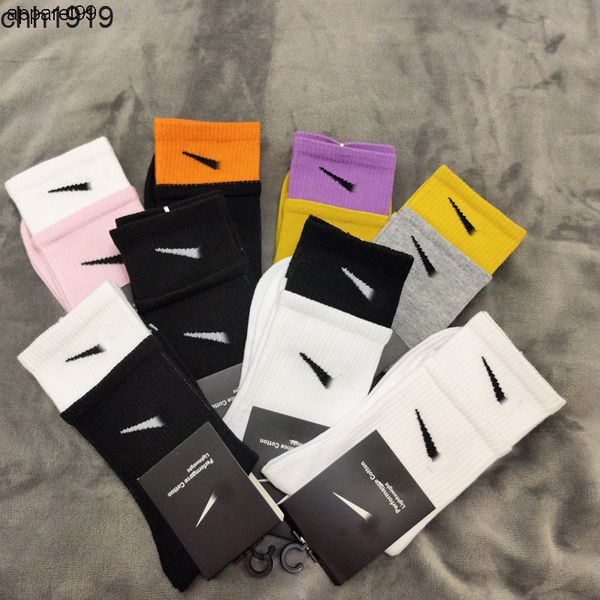 hook female socks autumn and winter color matching long tube fake two-piece splicing sports couple trend versatile aj socks, Black
hook female socks autumn and winter color matching long tube fake two-piece splicing sports couple trend versatile aj socks, Black