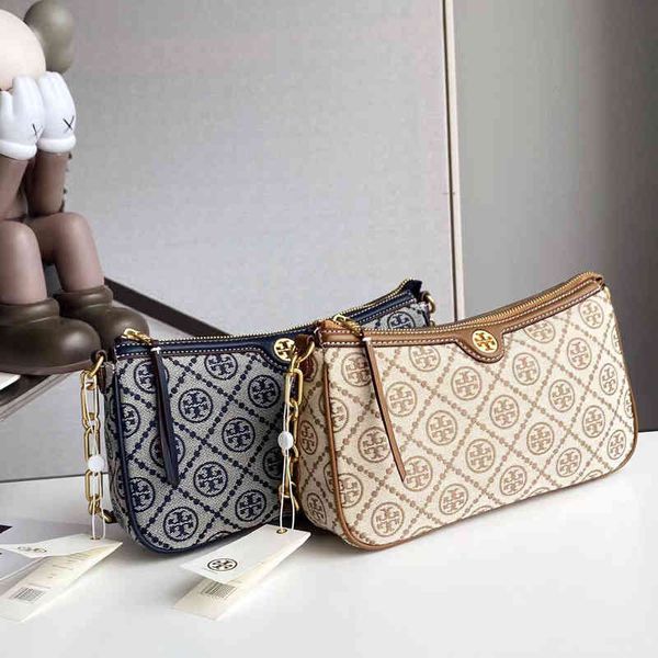 luxury designers handbags purses tary burchss bag women tote brand letter embossing genuine leather shoulder bags retro style printed color
luxury designers handbags purses tary burchss bag women tote brand letter embossing genuine leather shoulder bags retro style printed color