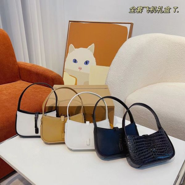 designer bags luxury tote bag handbag shoulder sling handbags crossbody fashionbags woman mini underarm bag, Red;black
designer bags luxury tote bag handbag shoulder sling handbags crossbody fashionbags woman mini underarm bag, Red;black