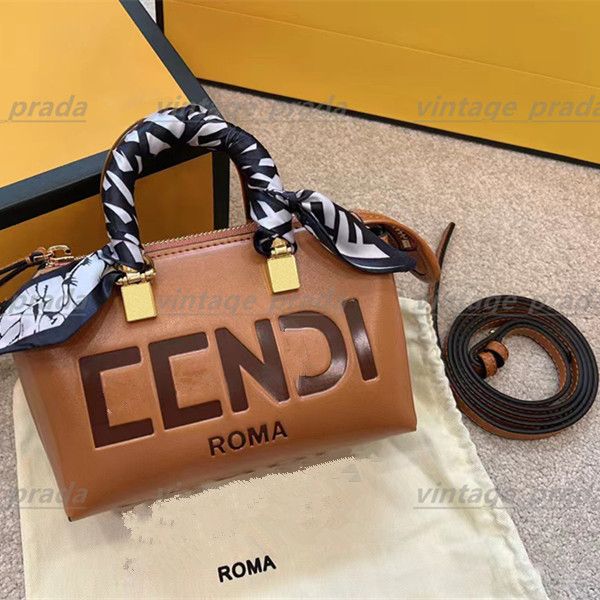 designer travel bag luxury men women's with silk scarf and shoulder strap pochette handbags brand catwalk luggage crossbody small clutc
designer travel bag luxury men women's with silk scarf and shoulder strap pochette handbags brand catwalk luggage crossbody small clutc
