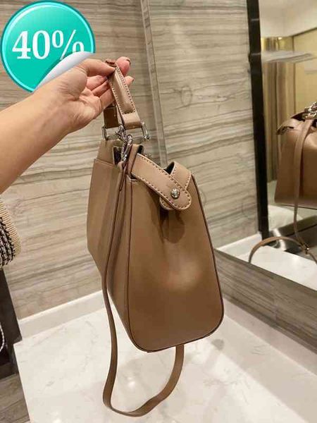 designer evening bag new shoulder mini hand bags crossbody tote brand digner women leather fashion wallet large capacity 1127
designer evening bag new shoulder mini hand bags crossbody tote brand digner women leather fashion wallet large capacity 1127