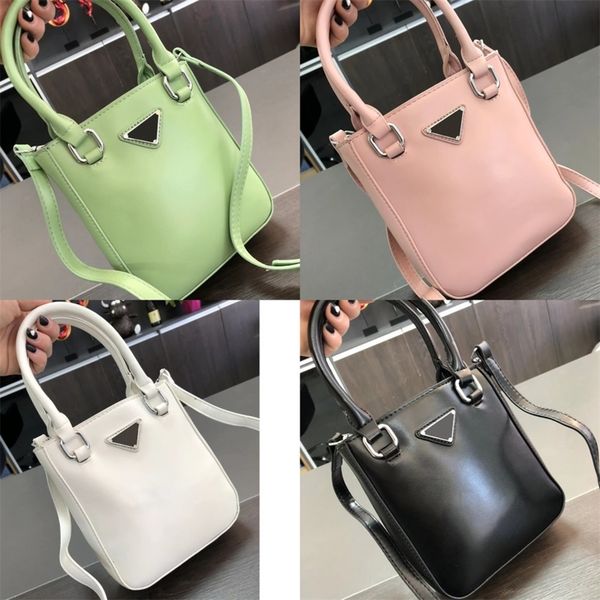 2022 tote bag luxury designer crossbody shoulder bags handbag women's fashion embossed letter leather handbags handbag wholesale remova, Black
2022 tote bag luxury designer crossbody shoulder bags handbag women's fashion embossed letter leather handbags handbag wholesale remova, Black