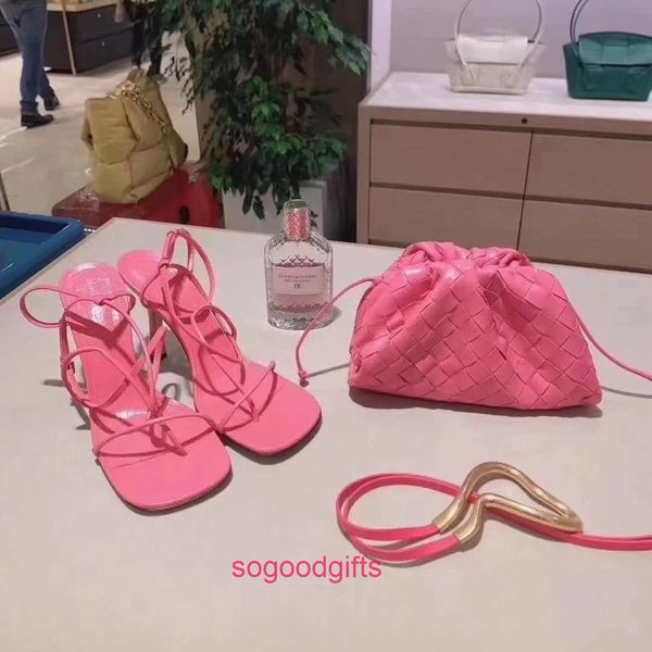 luxurys jodies designers bag crossbody bottegas bags venetas with the logo new woven cowhide women's bag fashion leather fold small ver
luxurys jodies designers bag crossbody bottegas bags venetas with the logo new woven cowhide women's bag fashion leather fold small ver