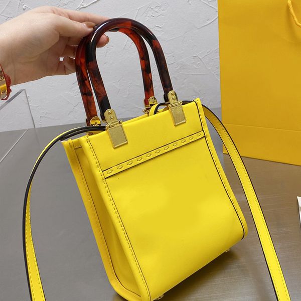 luxury saddle crossbody fends bags for womens multicolor handbag designer sling bag baguette tote shoulder purses woman 7a fashion wallet 4z
luxury saddle crossbody fends bags for womens multicolor handbag designer sling bag baguette tote shoulder purses woman 7a fashion wallet 4z
