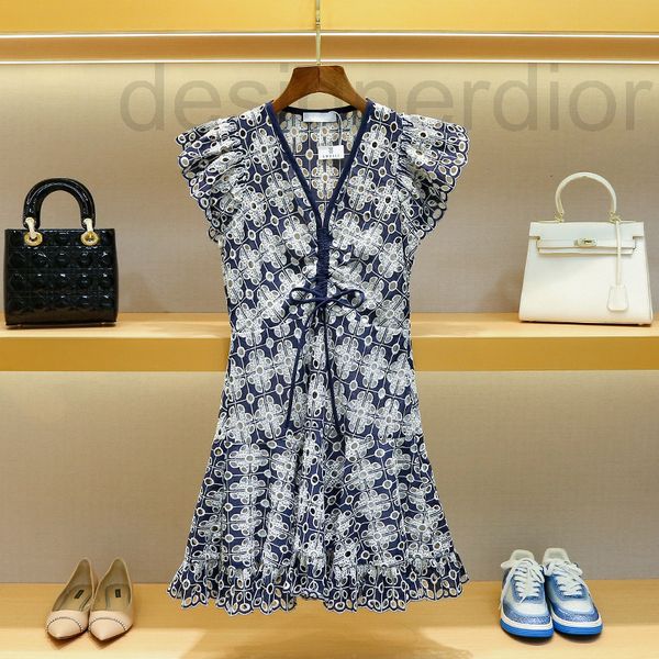 casual dresses designer family french dress 2022 women's autumn v-neck sleeveless heavy industry embroidery hollow lace skirt children, Black;gray
casual dresses designer family french dress 2022 women's autumn v-neck sleeveless heavy industry embroidery hollow lace skirt children, Black;gray