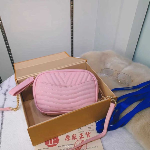 2021 new women leather fashion gold chain bag cross body pure color classic womens handbag shoulder messenger bags
2021 new women leather fashion gold chain bag cross body pure color classic womens handbag shoulder messenger bags