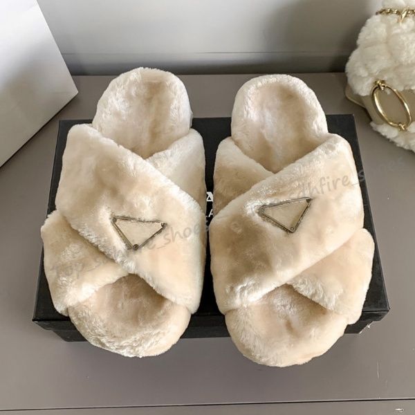 2022 luxury slide designer fashion women wool sandals warm comfort slippers woman slipper shoes autumn winter slides scuffs sandal with box, Black
2022 luxury slide designer fashion women wool sandals warm comfort slippers woman slipper shoes autumn winter slides scuffs sandal with box, Black