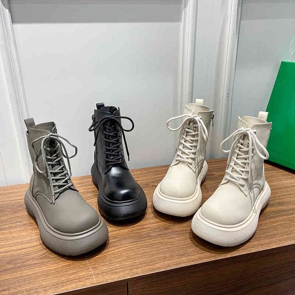 boots thick soled martin boots women's 2022 new black short boots british style spring and autumn single
boots thick soled martin boots women's 2022 new black short boots british style spring and autumn single