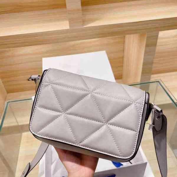 prad bag designers luxurys shoulder handbag purse leather fashion crossbody bags messenger luxurious axillary 0829
prad bag designers luxurys shoulder handbag purse leather fashion crossbody bags messenger luxurious axillary 0829