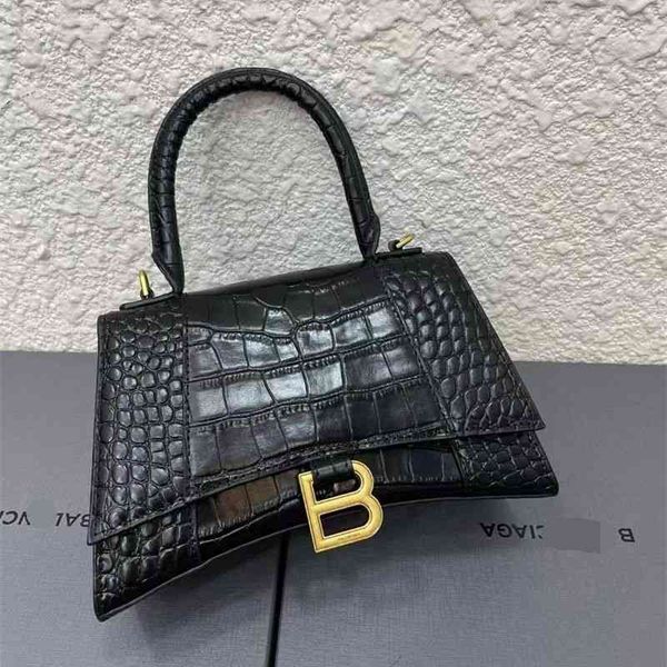 design fashion hourglass balenicagas bag handbag b's genuine leather alligator women's hand new fashion one shoulder messenger hig
design fashion hourglass balenicagas bag handbag b's genuine leather alligator women's hand new fashion one shoulder messenger hig
