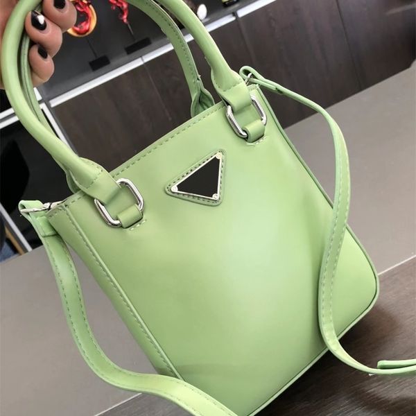 2022macaron color mini tote women leather shoulder crossbody bucket bags handbag hand bags double handle totes designer luxury girls lady pu, Black
2022macaron color mini tote women leather shoulder crossbody bucket bags handbag hand bags double handle totes designer luxury girls lady pu, Black