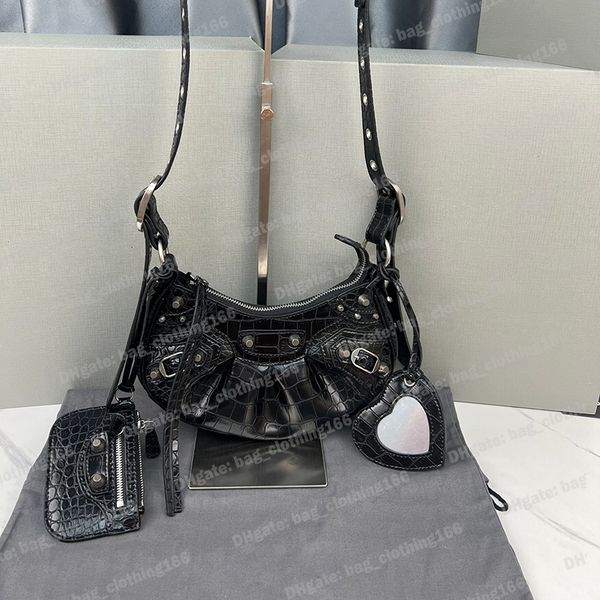 designer bag le cagole shoulder bag crossbody handbags real leather crocodile embossed purple designer luxuries designers women bag wallets
designer bag le cagole shoulder bag crossbody handbags real leather crocodile embossed purple designer luxuries designers women bag wallets