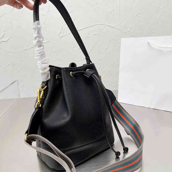prad bag designers luxurys shoulder packet leather classic brand bags fashion lady purses handbag adqq
prad bag designers luxurys shoulder packet leather classic brand bags fashion lady purses handbag adqq