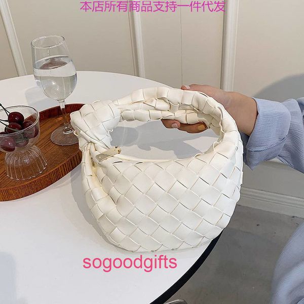 luxurys jodies designers bag crossbody bottegas bags venetas with the logo 2022 new handbag cloud woven horn underarm female
luxurys jodies designers bag crossbody bottegas bags venetas with the logo 2022 new handbag cloud woven horn underarm female