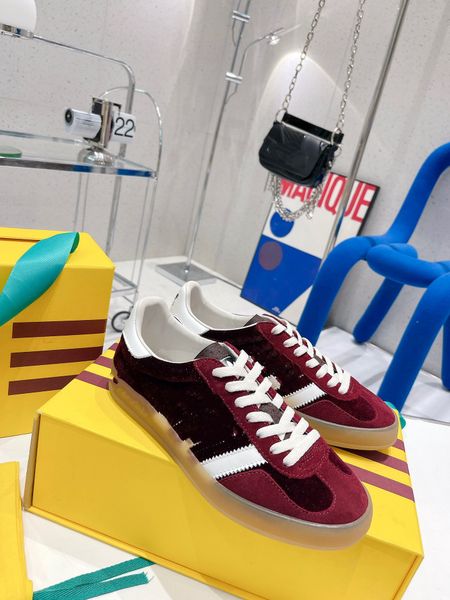 shoes designer version pure handmade 2022ss adi gu joint jujube red stitching couple casual sports shoes sneakers, Black
shoes designer version pure handmade 2022ss adi gu joint jujube red stitching couple casual sports shoes sneakers, Black