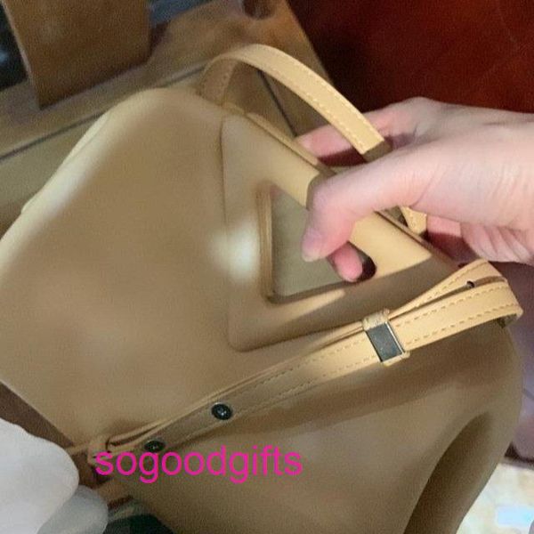 venetta bag triangle handbag point crossbody bottedesigner bags with the brand bag 2023 new leather inverted triangle clip candy cloud k0tq
venetta bag triangle handbag point crossbody bottedesigner bags with the brand bag 2023 new leather inverted triangle clip candy cloud k0tq