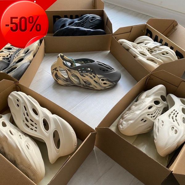 2022sandals slides foam runner slippers sandals sneakers shoes graffiti bone white resin desert sand rubber summer designer beach fashion, Black
2022sandals slides foam runner slippers sandals sneakers shoes graffiti bone white resin desert sand rubber summer designer beach fashion, Black