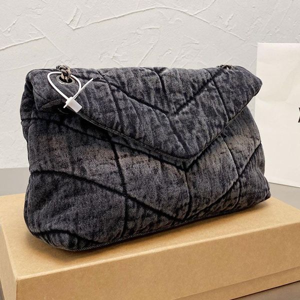 designer chain messenger bag shoulder purse handbags denim canvas fashion gold sier hardware letter hasp cross body bags
designer chain messenger bag shoulder purse handbags denim canvas fashion gold sier hardware letter hasp cross body bags