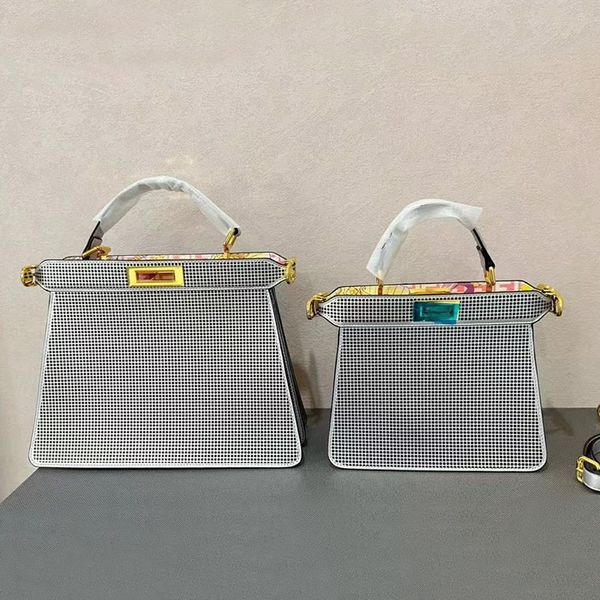 luxury new leather designer kitten bag fashion handbag multifunctional one shoulder messenger solid color casual trendy women totes bags
luxury new leather designer kitten bag fashion handbag multifunctional one shoulder messenger solid color casual trendy women totes bags