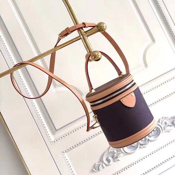 fashion designer women bag 2021 chain crossbody messenger shoulder bags good quality leather purses ladies high capacity handbag wallet whol
fashion designer women bag 2021 chain crossbody messenger shoulder bags good quality leather purses ladies high capacity handbag wallet whol