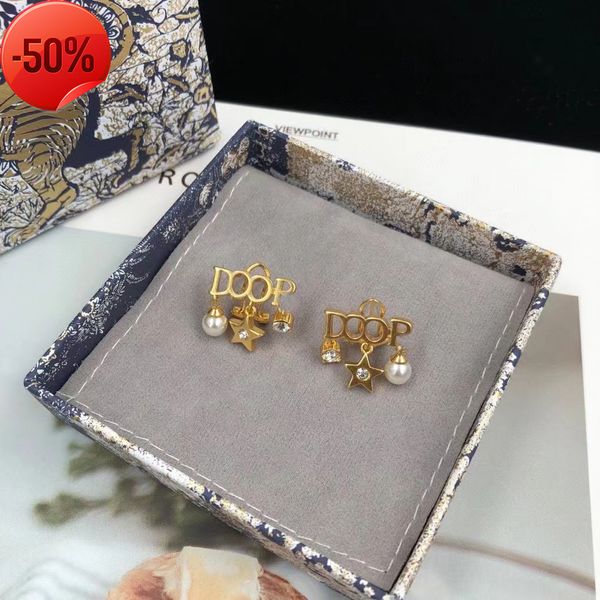 50% off factory special clearance designer jewelry earrings charms women's luxury fashion versatile letter dijia ear clip, Golden
50% off factory special clearance designer jewelry earrings charms women's luxury fashion versatile letter dijia ear clip, Golden