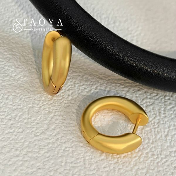 2022 new simple matte gold color hoop earrings exquisite accessories for korean fashion jewelry party womens earrings girls gift, Golden;silver
2022 new simple matte gold color hoop earrings exquisite accessories for korean fashion jewelry party womens earrings girls gift, Golden;silver