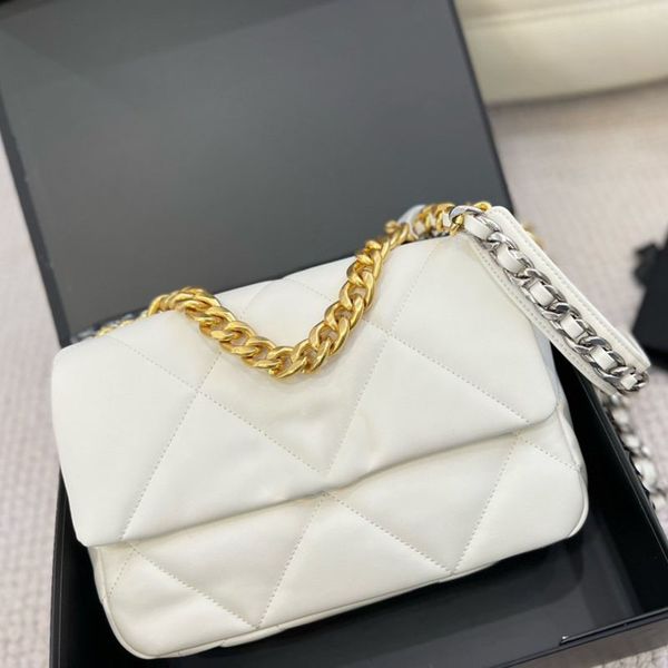 french women simple classic flap shoulder bag matelasse chain lambskin quilted large capacity designer tote bag retro crossbody shopping car
french women simple classic flap shoulder bag matelasse chain lambskin quilted large capacity designer tote bag retro crossbody shopping car