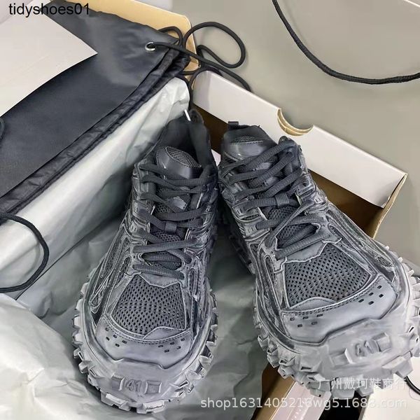 b guangzhou gaoding balencaigassdefender tire shoes tank crawler daddy men's and women's sports shoes, Black
b guangzhou gaoding balencaigassdefender tire shoes tank crawler daddy men's and women's sports shoes, Black