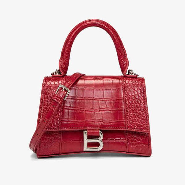 vintage middle ancient leather underarm bag balencaigass women's bags early fashion versatile luxury designer evening bags unique patte
vintage middle ancient leather underarm bag balencaigass women's bags early fashion versatile luxury designer evening bags unique patte