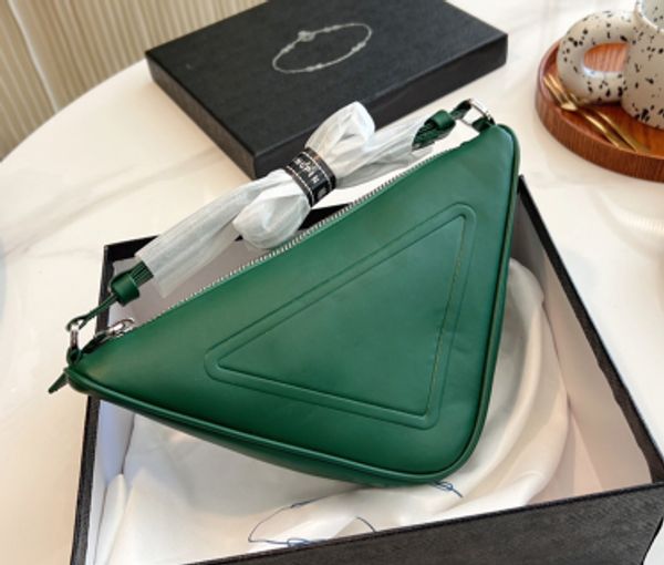 22ss fashion luxurys designers wallet leather women coin purse with five colors shoulder bag, Red;black
22ss fashion luxurys designers wallet leather women coin purse with five colors shoulder bag, Red;black